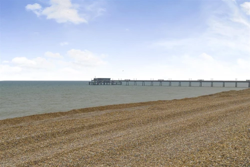 House - Terraced Main Photo